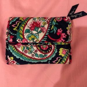 Vera Bradley trifold Wallet